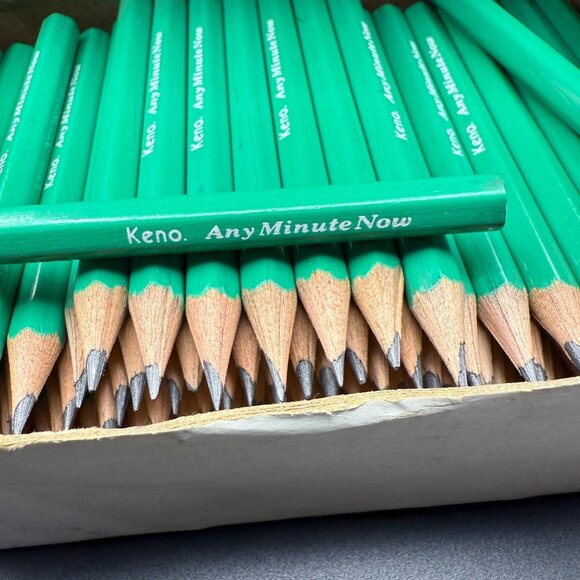 Keno AnyMinuteNow Miniature Green Wooden Graphite Pencils Box Of 139 pencils - Picture 3 of 3